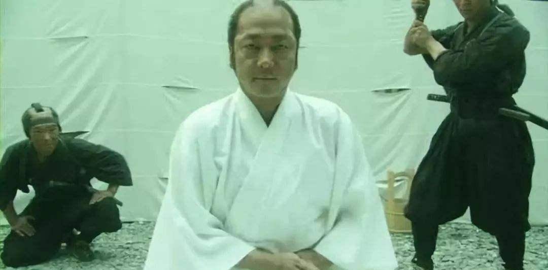 日本难度最高的剖腹自杀,至今只有一人完成,其痛苦程度难以忍受_武士