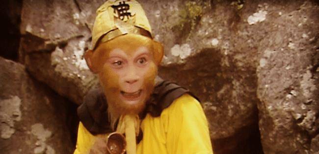 本是心地善良的菩萨,为何把一只猛兽当坐骑,看看它的来头就懂了_金毛