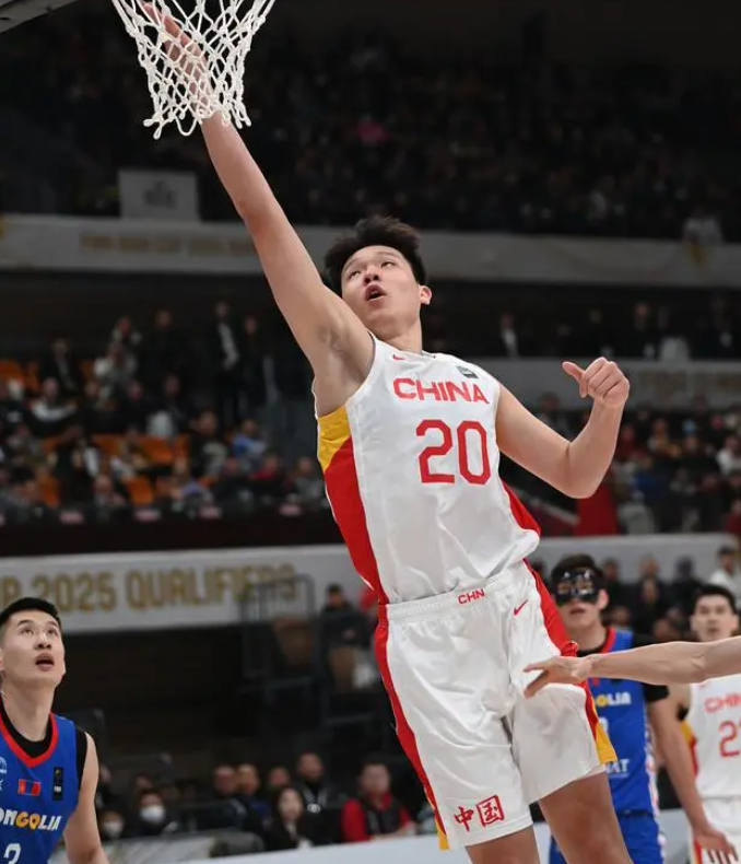 中国男篮最强内线,远超周琦一个级别,未来有望登录nba_杨瀚森_实力_1