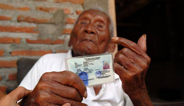 他出生时光绪还没出生,去世时特朗普也才刚当上总统_姆巴_戈多_生活