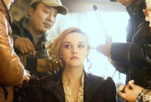 在中国发展的5位国外女星,有人被徐峥捧红,有人嫁中国丈夫_伊莉莎