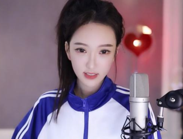 网红南妹儿准备跳槽,违约金让东家付_平台_收入_视频