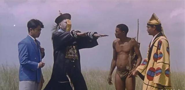 这部片由陈会毅导演,黄炳耀编剧,林正英,历苏主演,更找来周星驰