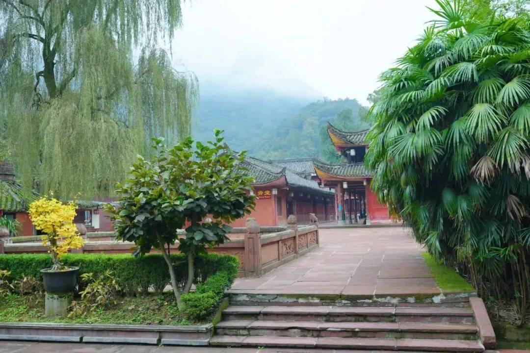 李白都去万年寺了,那我也去_峨眉_广浚_白水池