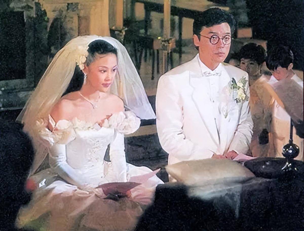 潘粤明被董洁毁了家庭事业和名声,有人比他更惨_钟镇涛_章小_婚姻