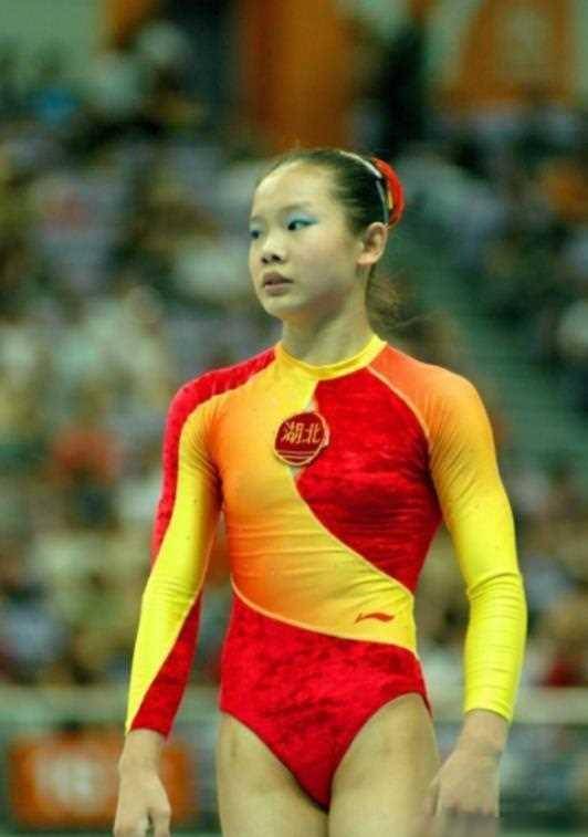 "体操女皇"程菲的故事告诉我们,人生充满了曲折和挑战,成功并非终点