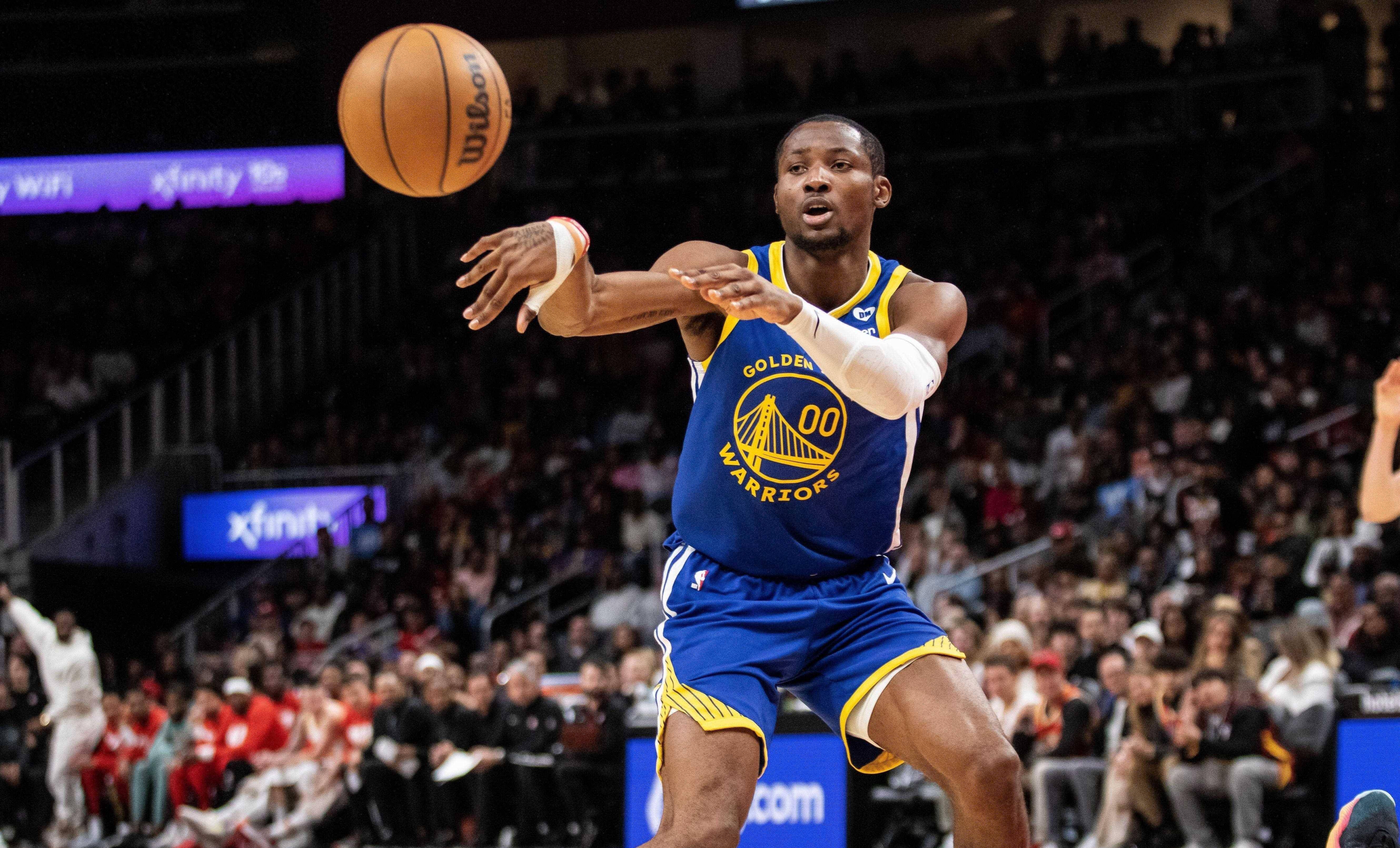 库明加6中5得到13分5板4助1帽_比赛_胜利_勇士队