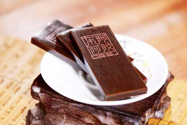 5招教你买到真阿胶!_时候_颜色_要点