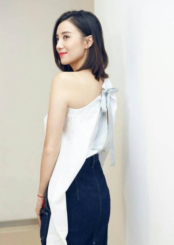 宋佳晒运动后自拍,面色潮红气色佳,素颜状态下皮肤超好_照片_网友