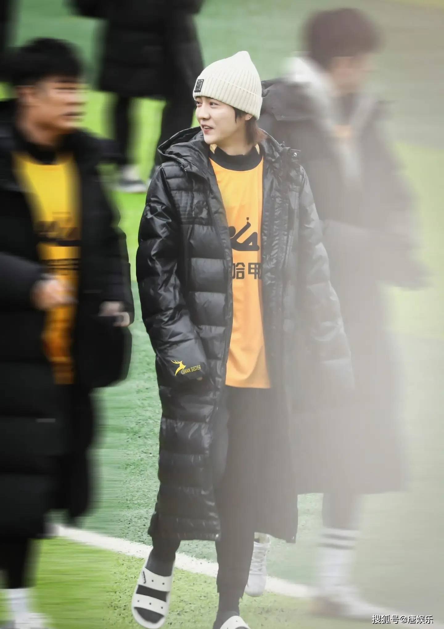 鹿晗首粒点球成功,标志性动作致敬c罗,太酷了_村民_村超_比赛