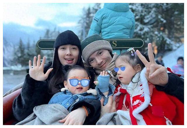 郭碧婷儿女近照曝光,女儿似向佐,儿子颜值超高!_滑雪_家庭_小奶