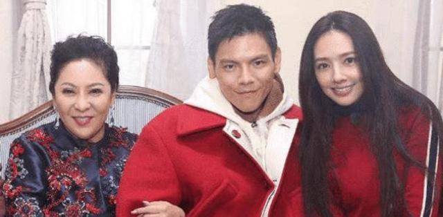 深度分析向太是如何手撕向佐的历任前女友的_黄婉佩_恋情_王秋紫