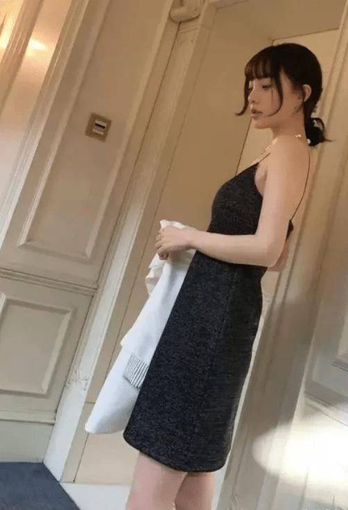 只是没想到最后却因"做头发事件"而备受吐槽;现在李小璐不得不当网红