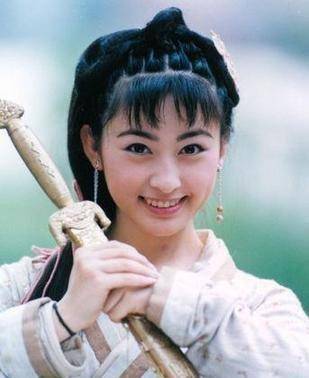 2009年,张铁林掐着訾晓敏脖子大骂:叫你装贞洁,还给我那50万_侯俊杰