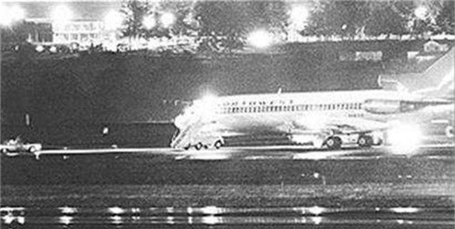 库珀:背20万从3000米高空一跃而下,从此人间蒸发_飞机_弗洛伦斯_警方