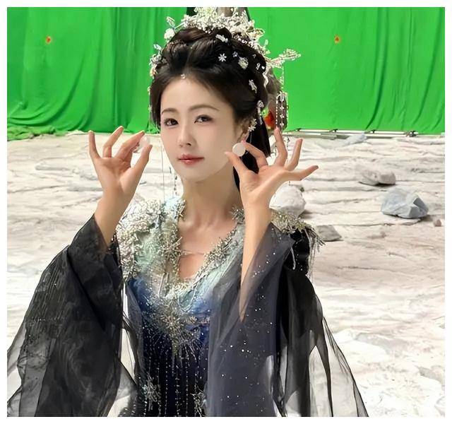 赵薇金主帮助复出,李湘王岳伦重归复婚,大张伟传出私生子风波_网友