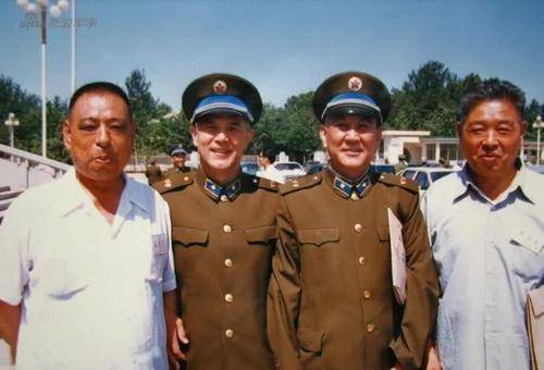 买下苏27的空军中将,带人喝翻17位苏联将军,70岁驾驶苏30做特技_林虎