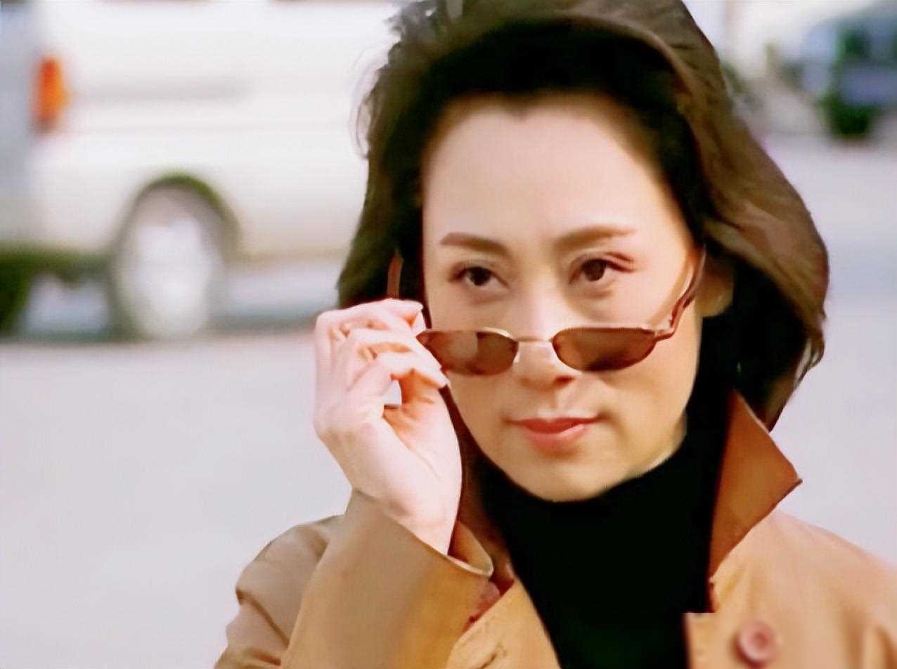 昔日八一厂厂花 被王心刚看好 却被刘晓庆抢风头 如今68岁依_李岚