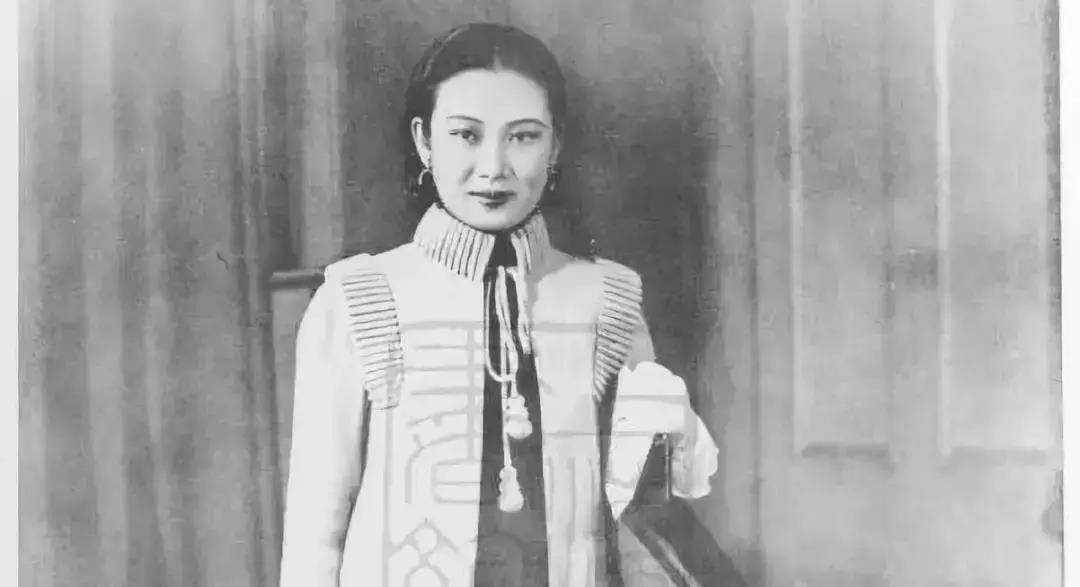 戴笠的宠爱,疼惜和不顾一切,这世上又有哪个女人能无动于衷呢?