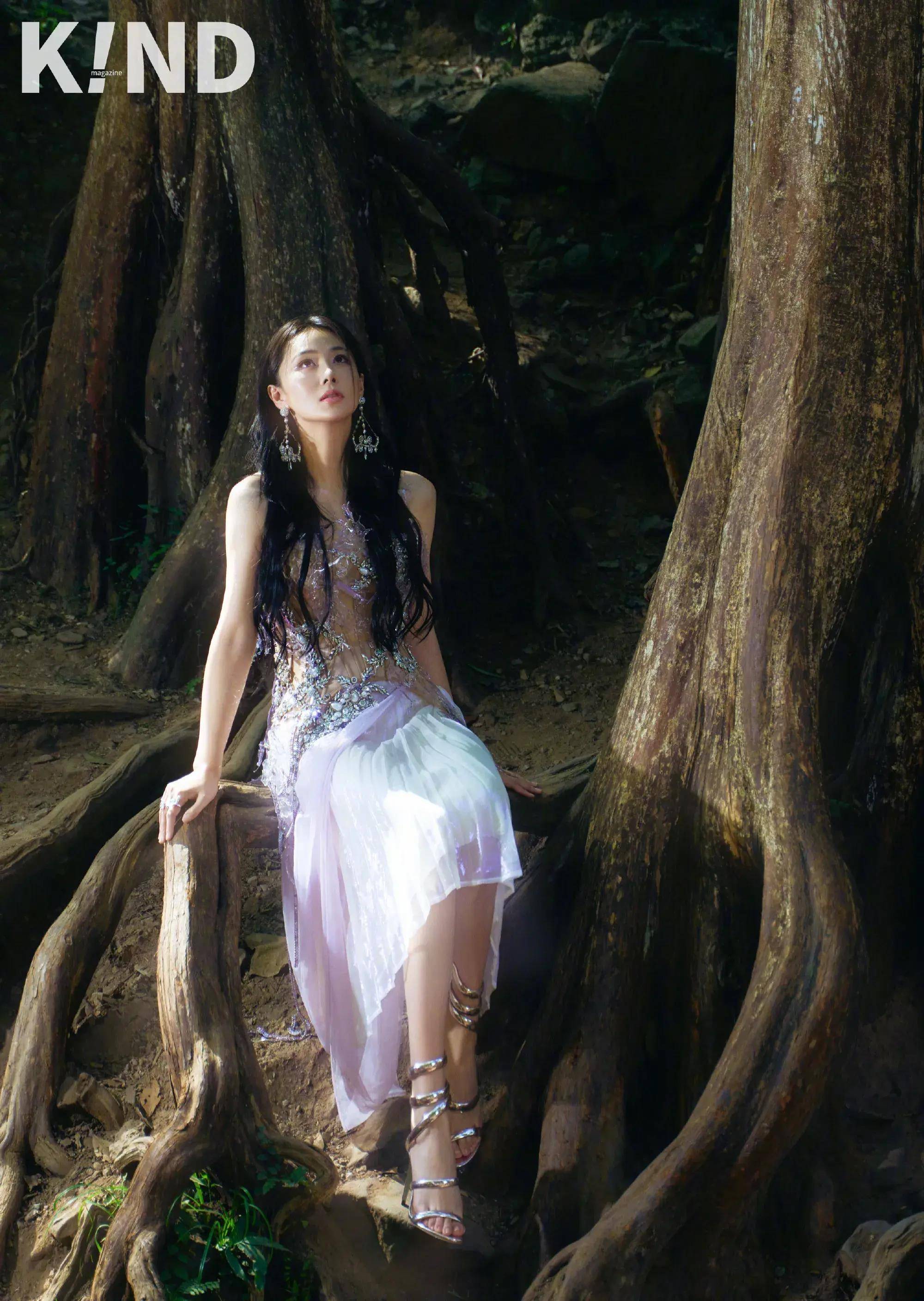 张馨予:美丽与才华的完美融合,网友:让人一见倾心,心中的女神