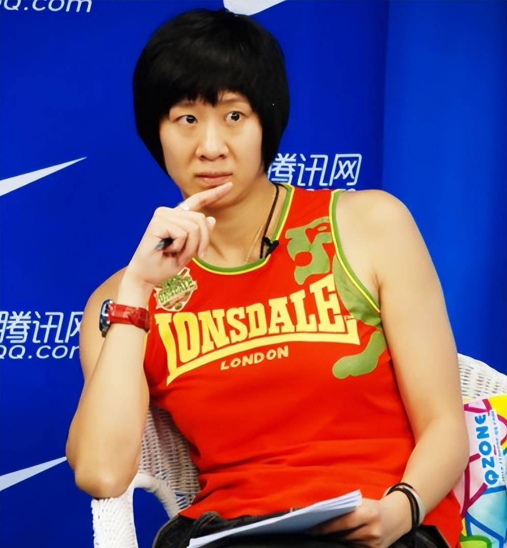 乐靖宜:96年奥运遗憾摘银,却直言换回爸爸的命,后远赴美国学习_游泳