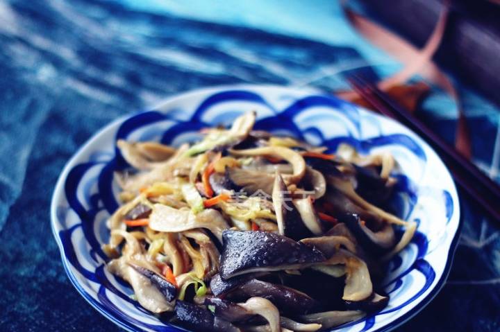 菜市场非常常见的一种食材,几块钱一大包,防治癌症