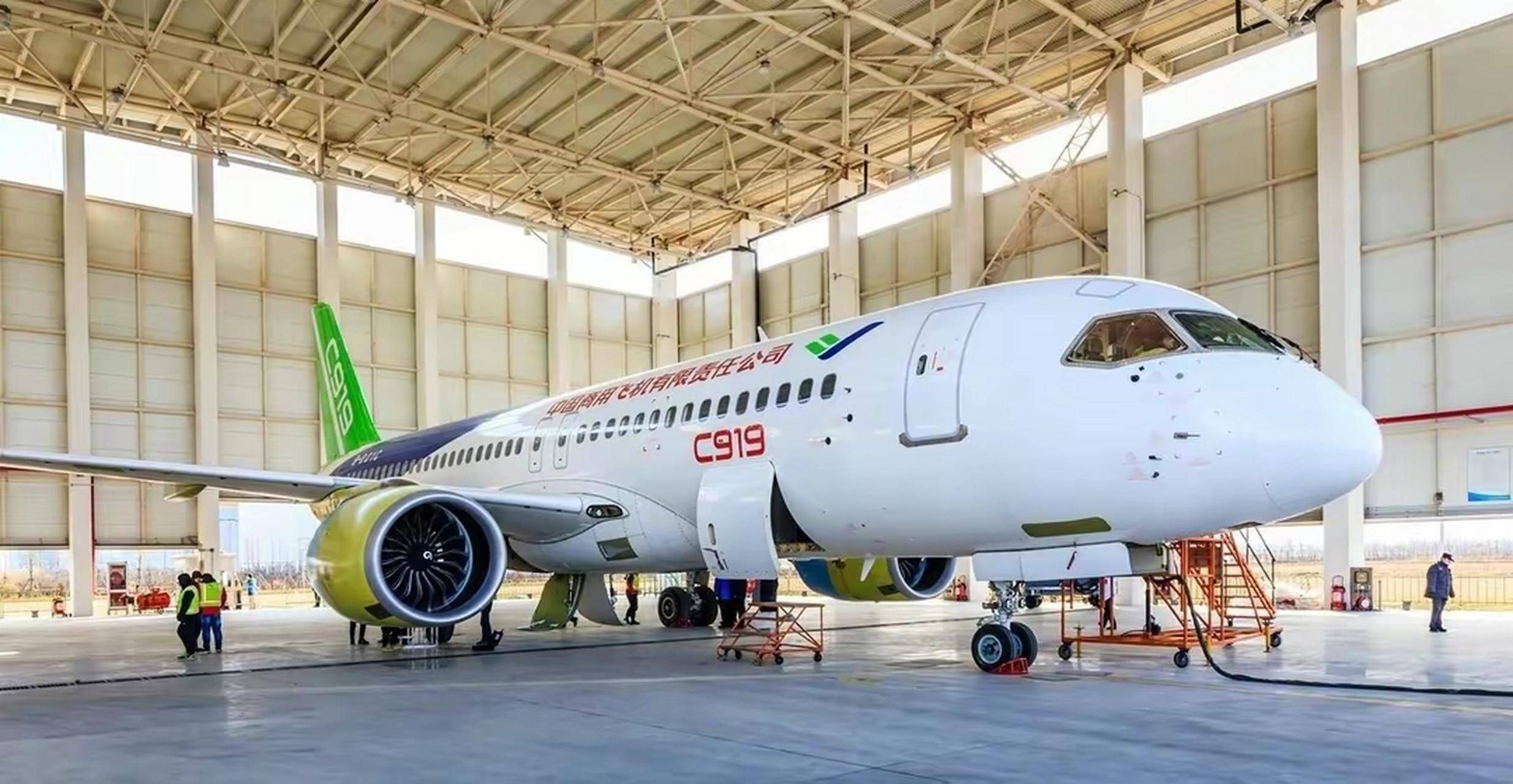 而竞品波音737max客机,对标法国空客的c919 国产大飞机,具有综合实力