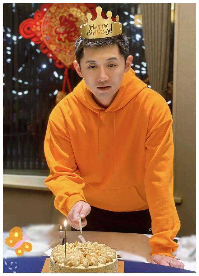 "张继科或许需要更多接触有文化品味,有深度思想的人士,以此来塑造