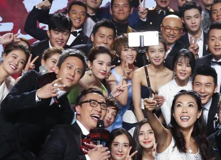 合照高手刘亦菲竟被她碾压,神仙姐姐:丑丑更健康_态度_景甜_流量