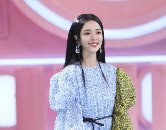 继《屋顶上的女孩》后,李莎旻子有新剧开机,与男主cp感十足!