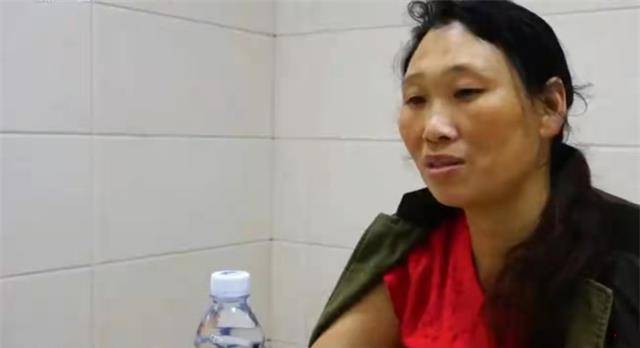 人群中一瞥,让民警与嫌犯四目相对,抓获潜逃21年嫌犯