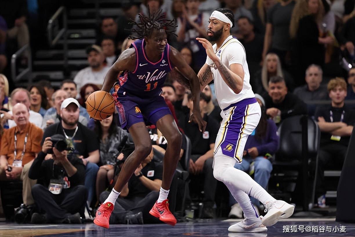 本场比赛中,太阳的替补锋线球员波尔-波尔(bol bol)依然有着相当不错