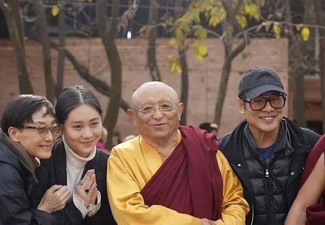 曝光,外貌变化大引发热议,网友直言别拿赵雅芝比较_李连杰_李治_李智