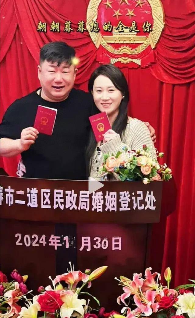 《乡村爱情》徐会计再婚,新妻喜欢露腿装,前妻跟赵