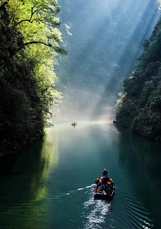 离湖北近点的旅游景点图片