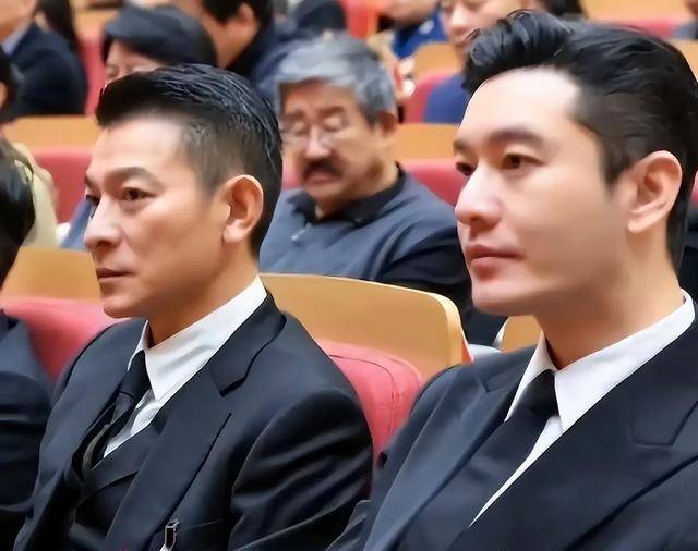 46岁黄晓明对比62岁刘德华,骨相老去和皮相老去的差距一目了然_活动