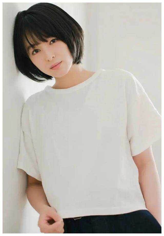 清野菜名女神运动之魂魅力动作女星惊艳无限