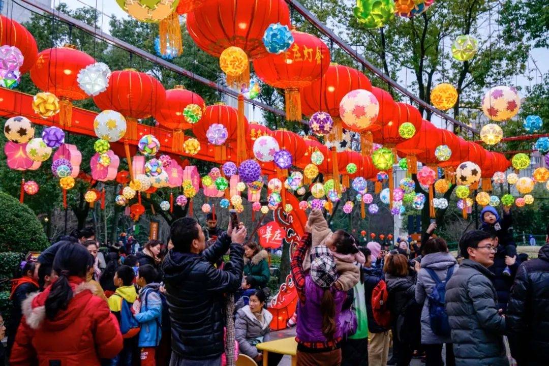 花灯_公园_市民