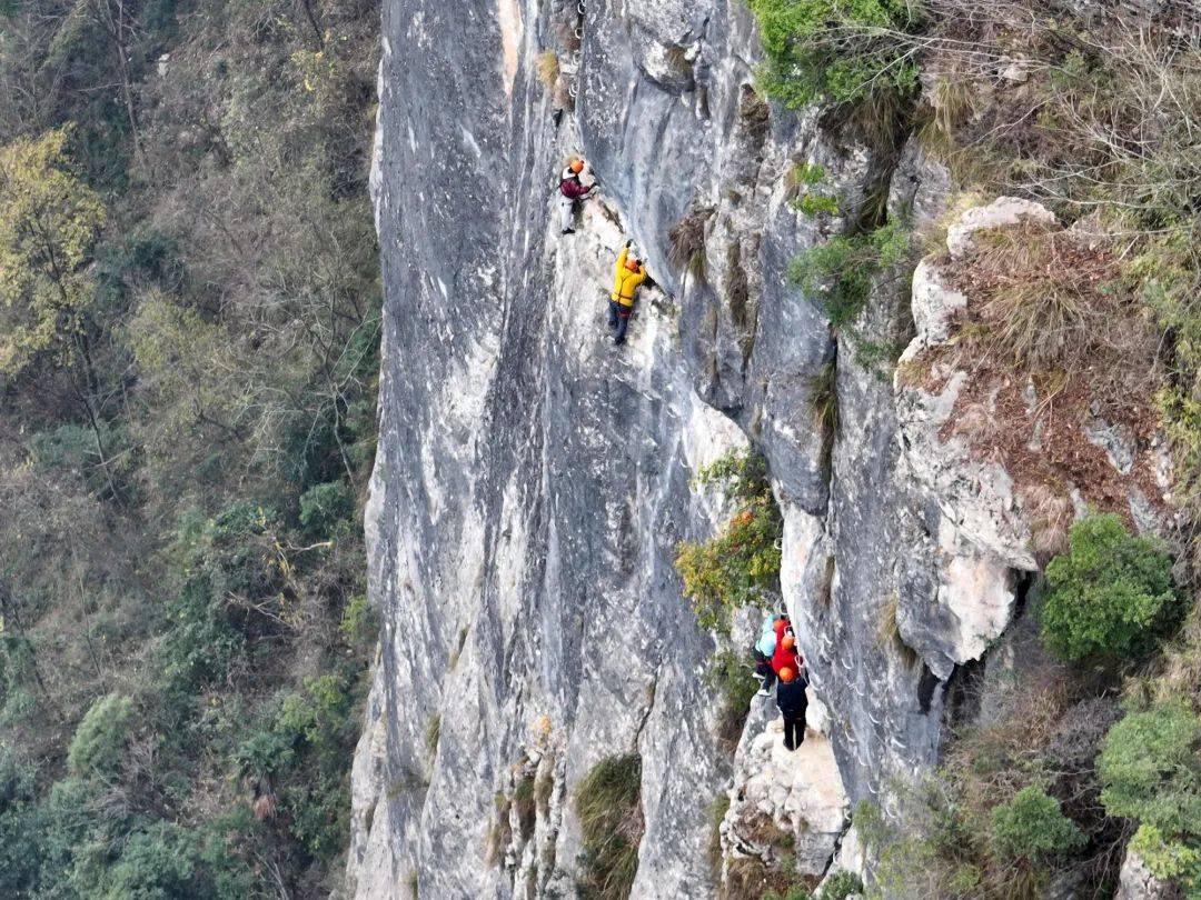 亚洲最高的悬崖飞拉达,每一步都"惊心动魄"_过程_天梯_状况