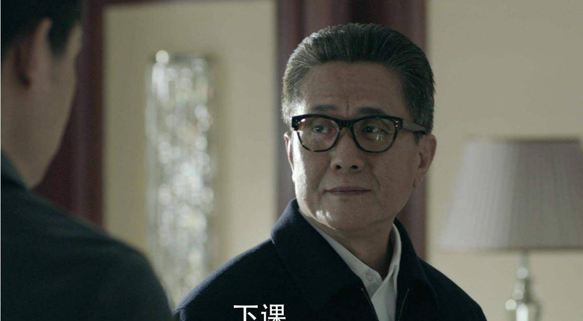 《人民的名义》,高育良翻车真相,因为高小凤看《万历十五年》?
