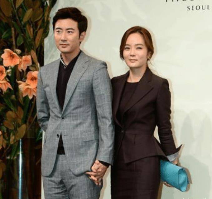 可是没想到高梓淇和蔡琳两人也是走到了分手的这个位置,这对于很多