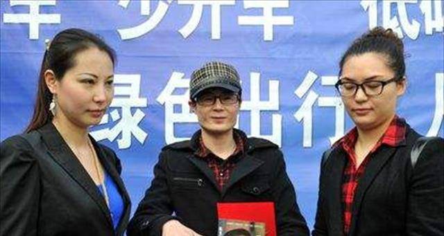 不时还有曾经他帮助过的人来看望张艺冬,曾经获得他援手的人如今大多