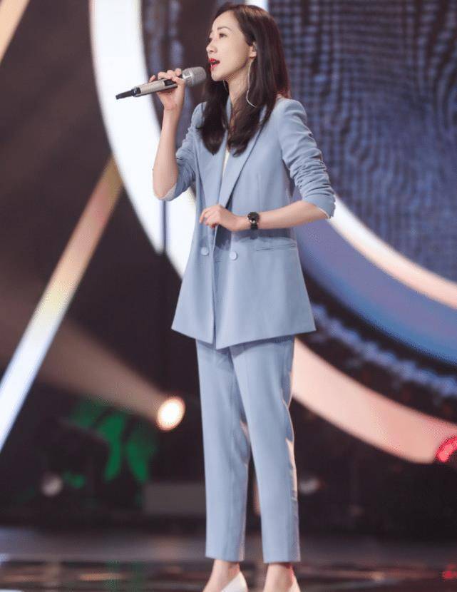 韩雪的腰被老天吻了?