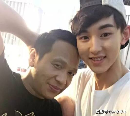 宋小宝和甜馨才是"照骗界"的良心,专业增白雨露均沾_吴亦凡_大鹏_网友