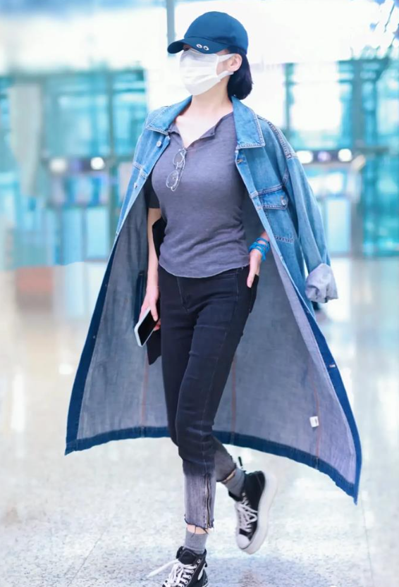 50岁牛莉,55岁许晴身材真丰腴!