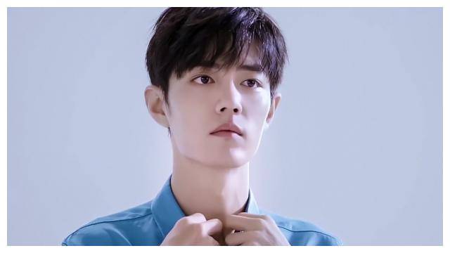 肖战机场愤怒怼代拍,维护秩序不忘礼貌._代拍和_明星_行为