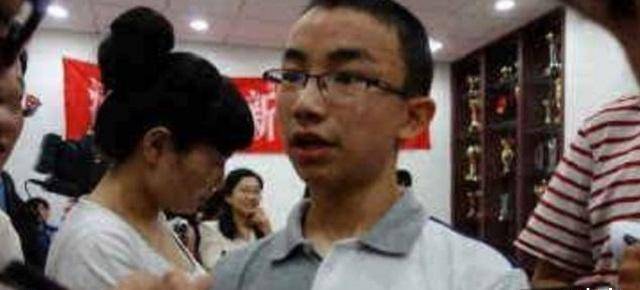 "神童"孙天瑞:13岁高考654分,为何拒北大选北航?_孩子_小时候_人生