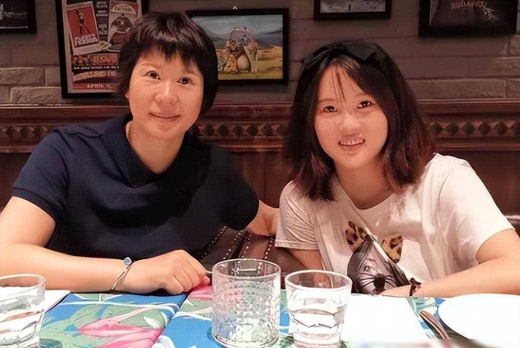 她3岁被弃,20岁获22个世界冠军,母亲后悔想认亲,结果怎样_陈若琳_人生