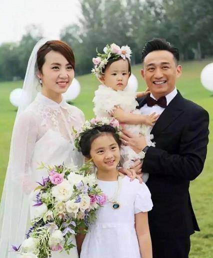 黄磊自曝将再办婚礼,隔空喊话孙姑娘,相爱30年依旧恩爱_孙莉_时候