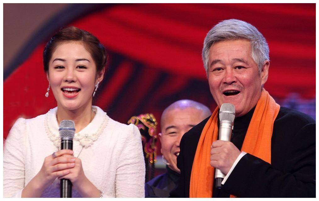 《乡村爱情》女一号,被男演员吐槽太胖,赵本山捧了14年依旧不红_毕畅
